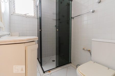 Banheiro de apartamento para alugar com 2 quartos, 64m² em Vila Congonhas, São Paulo