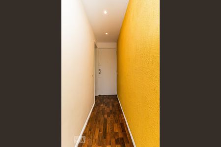 Hall de entrada de apartamento para alugar com 1 quarto, 65m² em Estácio, Rio de Janeiro