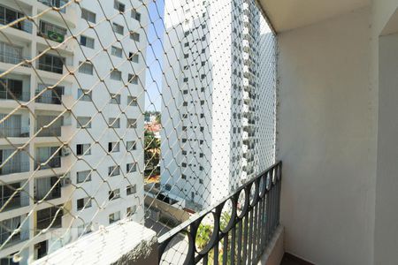 Varanda de apartamento para alugar com 2 quartos, 64m² em Jardim Itapeva, São Paulo