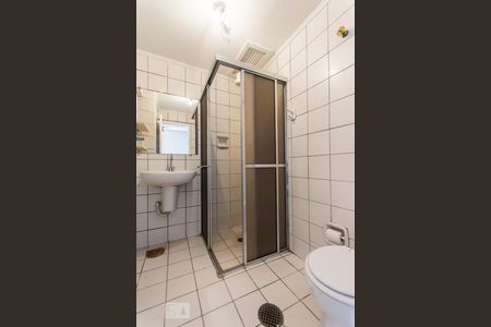Banheiro de apartamento para alugar com 3 quartos, 111m² em Moema, São Paulo