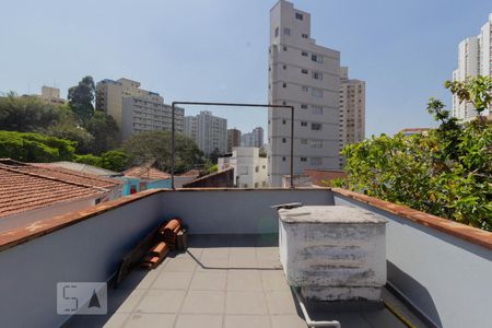 Terraço de casa para alugar com 4 quartos, 230m² em Sumaré, São Paulo