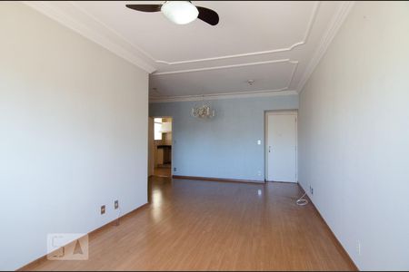 Sala de apartamento para alugar com 3 quartos, 118m² em Centro, Campinas