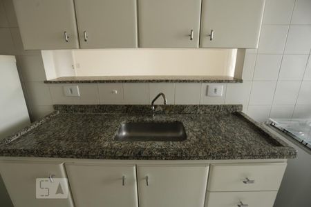 Cozinha de apartamento para alugar com 1 quarto, 45m² em Bela Vista, São Paulo