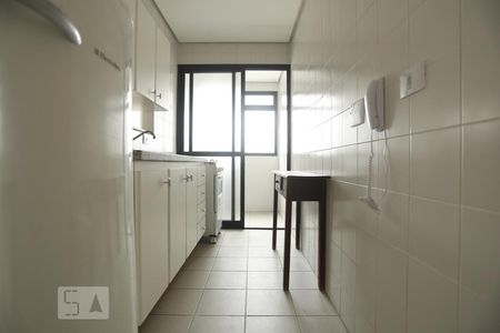 Cozinha de apartamento para alugar com 1 quarto, 45m² em Bela Vista, São Paulo