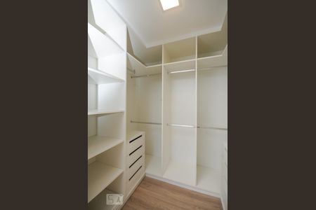 Closet Suíte 1 Master de apartamento para alugar com 4 quartos, 160m² em Camorim, Rio de Janeiro