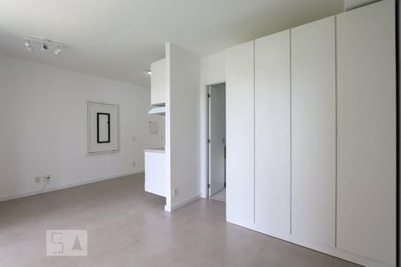 Studio de kitnet/studio para alugar com 1 quarto, 35m² em Real Parque, São Paulo