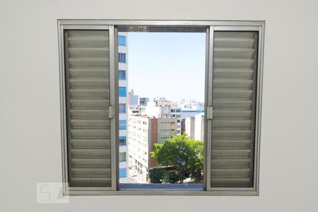 Janela da sala - suíte de kitnet/studio para alugar com 1 quarto, 23m² em Liberdade, São Paulo