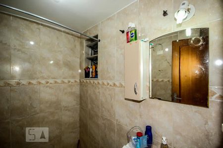 Banheiro de apartamento para alugar com 1 quarto, 48m² em Leme, Rio de Janeiro