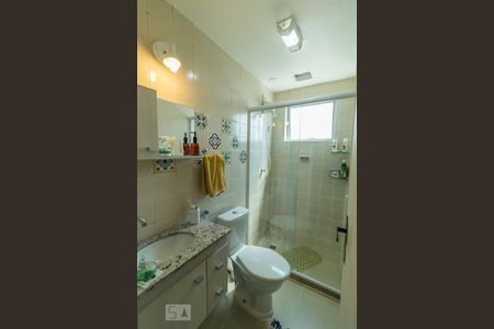 Banheiro de apartamento à venda com 2 quartos, 53m² em Pechincha, Rio de Janeiro
