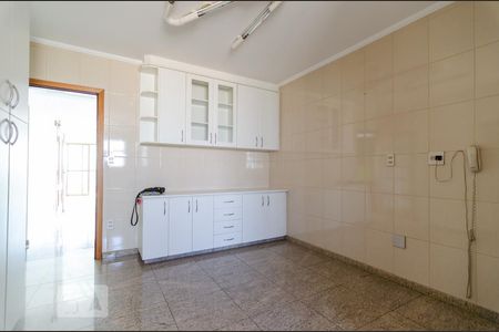 Cozinha de apartamento para alugar com 4 quartos, 220m² em Cambuí, Campinas