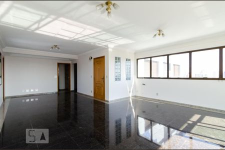 Sala de apartamento para alugar com 4 quartos, 220m² em Cambuí, Campinas