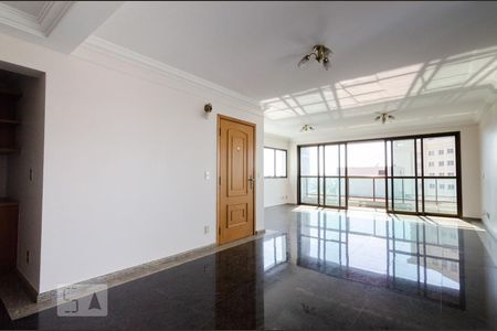 Sala de apartamento para alugar com 4 quartos, 220m² em Cambuí, Campinas