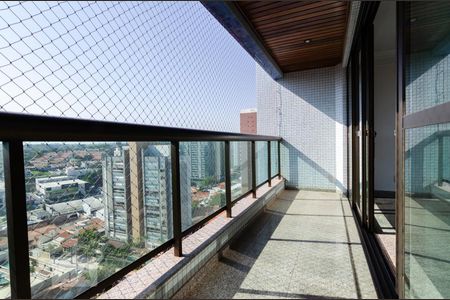 Sacada de apartamento para alugar com 4 quartos, 220m² em Cambuí, Campinas