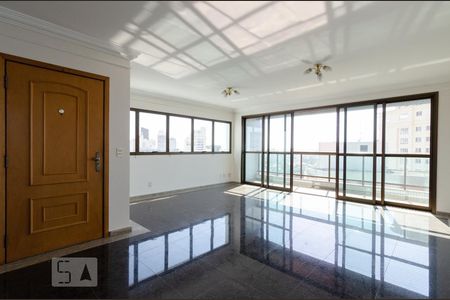 Sala de apartamento para alugar com 4 quartos, 220m² em Cambuí, Campinas