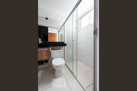 Banheiro de kitnet/studio para alugar com 1 quarto, 45m² em Setor Central, Goiânia