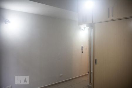 Sala/Quarto de kitnet/studio à venda com 1 quarto, 25m² em República, São Paulo