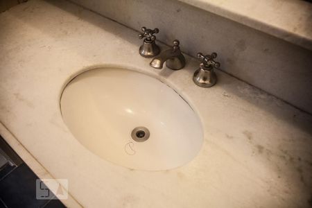 Banheiro - Torneira de kitnet/studio para alugar com 1 quarto, 25m² em República, São Paulo