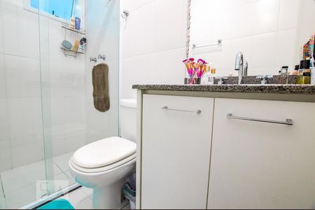 Banheiro de apartamento à venda com 3 quartos, 70m² em Água Branca, São Paulo