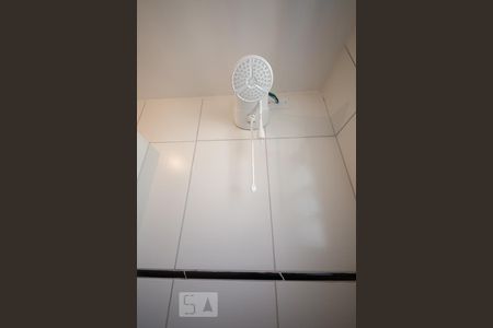 Banheiro de apartamento à venda com 2 quartos, 48m² em Loteamento Parque São Martinho, Campinas