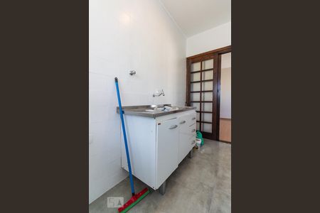 Cozinha de apartamento para alugar com 1 quarto, 52m² em Santo Amaro, São Paulo