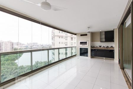 Varanda de apartamento para alugar com 4 quartos, 179m² em Barra da Tijuca, Rio de Janeiro