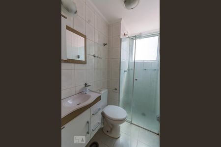 Banheiro de apartamento à venda com 2 quartos, 56m² em Gopoúva, Guarulhos