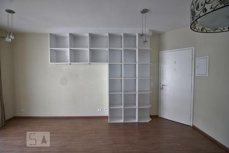 Sala de apartamento para alugar com 2 quartos, 70m² em Vila Suzana, São Paulo