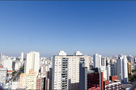 Vista da sacada de apartamento para alugar com 1 quarto, 61m² em Cambuí, Campinas