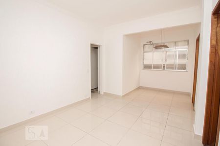 Apartamento à venda com 80m², 2 quartos e 1 vagaSala