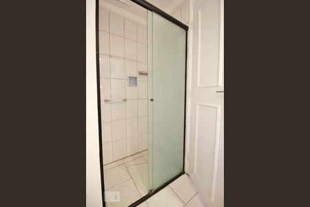 Detalhe banheiro de apartamento para alugar com 3 quartos, 65m² em Vila Morse, São Paulo