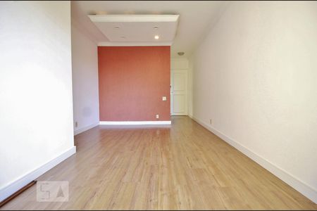 Sala de apartamento para alugar com 3 quartos, 65m² em Vila Morse, São Paulo