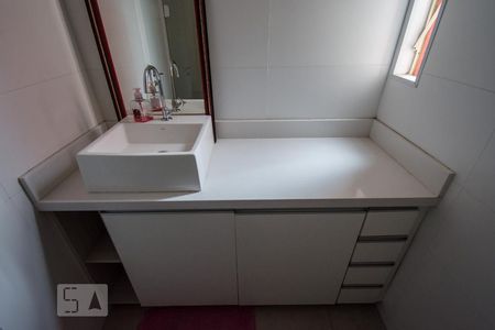 Banheiro de apartamento à venda com 3 quartos, 68m² em Baeta Neves, São Bernardo do Campo