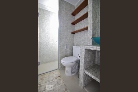 Banheiro de apartamento para alugar com 2 quartos, 62m² em Real Parque, São Paulo