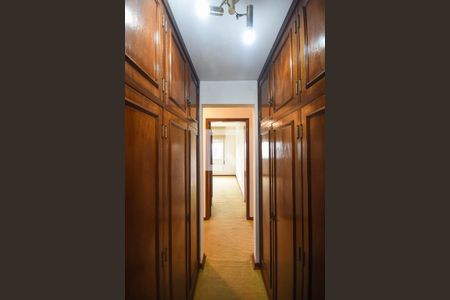 Apartamento para alugar com 211m², 2 quartos e 2 vagas Apartamento para alugar com 211m², 2 quartos e 2 vagasArmário da área de serviço