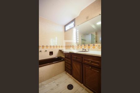 Apartamento para alugar com 211m², 2 quartos e 2 vagas Apartamento para alugar com 211m², 2 quartos e 2 vagasBanheiro suíte 2