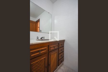 Apartamento para alugar com 211m², 2 quartos e 2 vagas Apartamento para alugar com 211m², 2 quartos e 2 vagasBanheiro