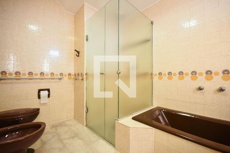 Apartamento para alugar com 211m², 2 quartos e 2 vagas Apartamento para alugar com 211m², 2 quartos e 2 vagasBanheiro suíte 2