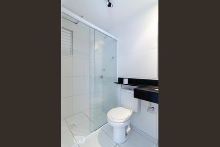 Banheiro de apartamento à venda com 1 quarto, 45m² em Jardim Nova Europa, Campinas