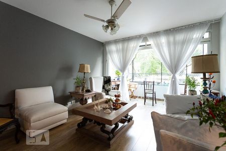 Sala de apartamento para alugar com 3 quartos, 115m² em Moema, São Paulo