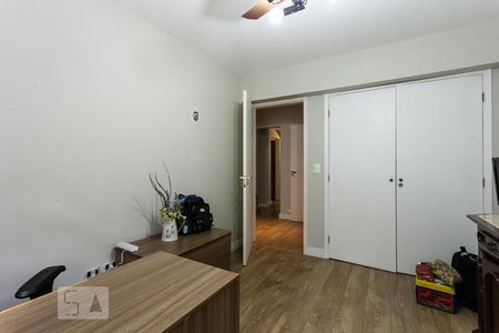 Quarto  de apartamento para alugar com 3 quartos, 115m² em Moema, São Paulo