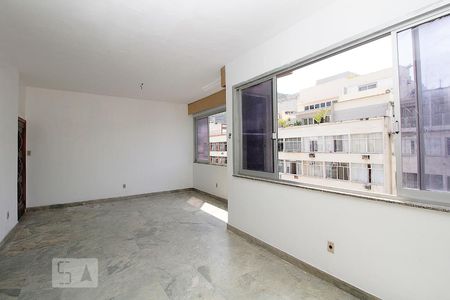 Apartamento à venda com 150m², 3 quartos e 1 vagaSala.