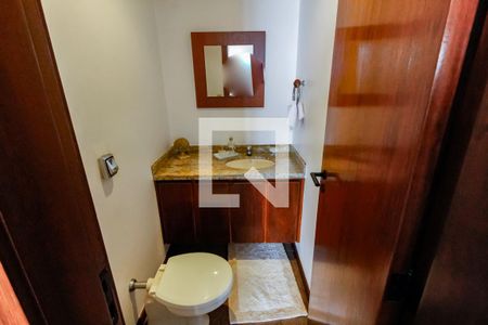 Lavabo de apartamento para alugar com 4 quartos, 165m² em Vila Suzana, São Paulo