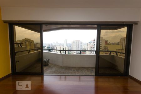 Janela da sala de apartamento para alugar com 3 quartos, 189m² em Aclimação, São Paulo