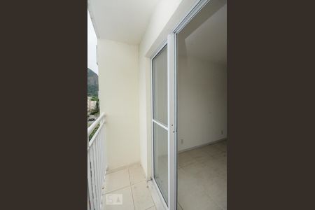 Varanda de apartamento à venda com 3 quartos, 63m² em Jacarepaguá, Rio de Janeiro