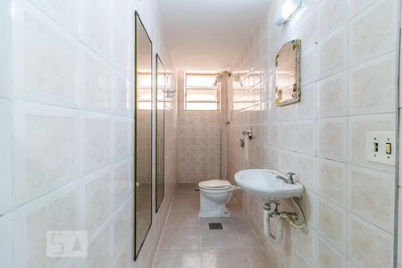 Banheiro de kitnet/studio à venda com 1 quarto, 18m² em Água Branca, São Paulo
