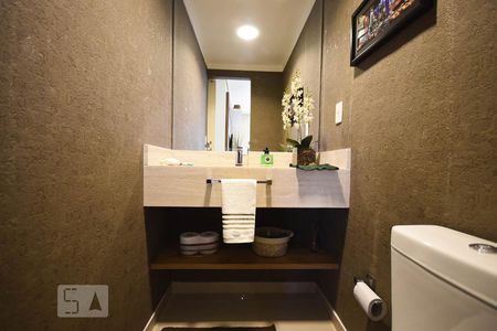 Lavabo de apartamento para alugar com 2 quartos, 77m² em Vila Andrade, São Paulo