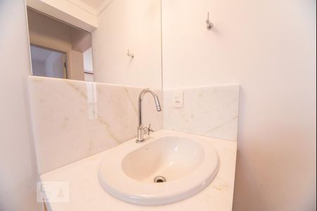 Banheiro de apartamento para alugar com 2 quartos, 58m² em Vila Uberabinha, São Paulo