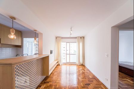 Sala de apartamento para alugar com 2 quartos, 58m² em Vila Uberabinha, São Paulo