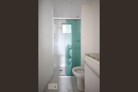 Detalhe do banheiro de apartamento à venda com 3 quartos, 70m² em Vila Suzana, São Paulo