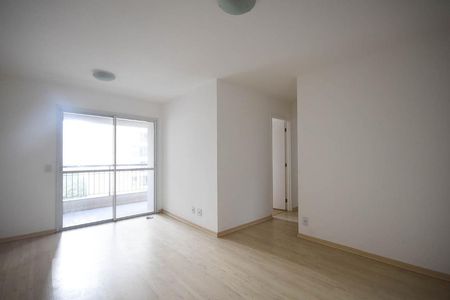 Sala de apartamento à venda com 3 quartos, 70m² em Vila Suzana, São Paulo